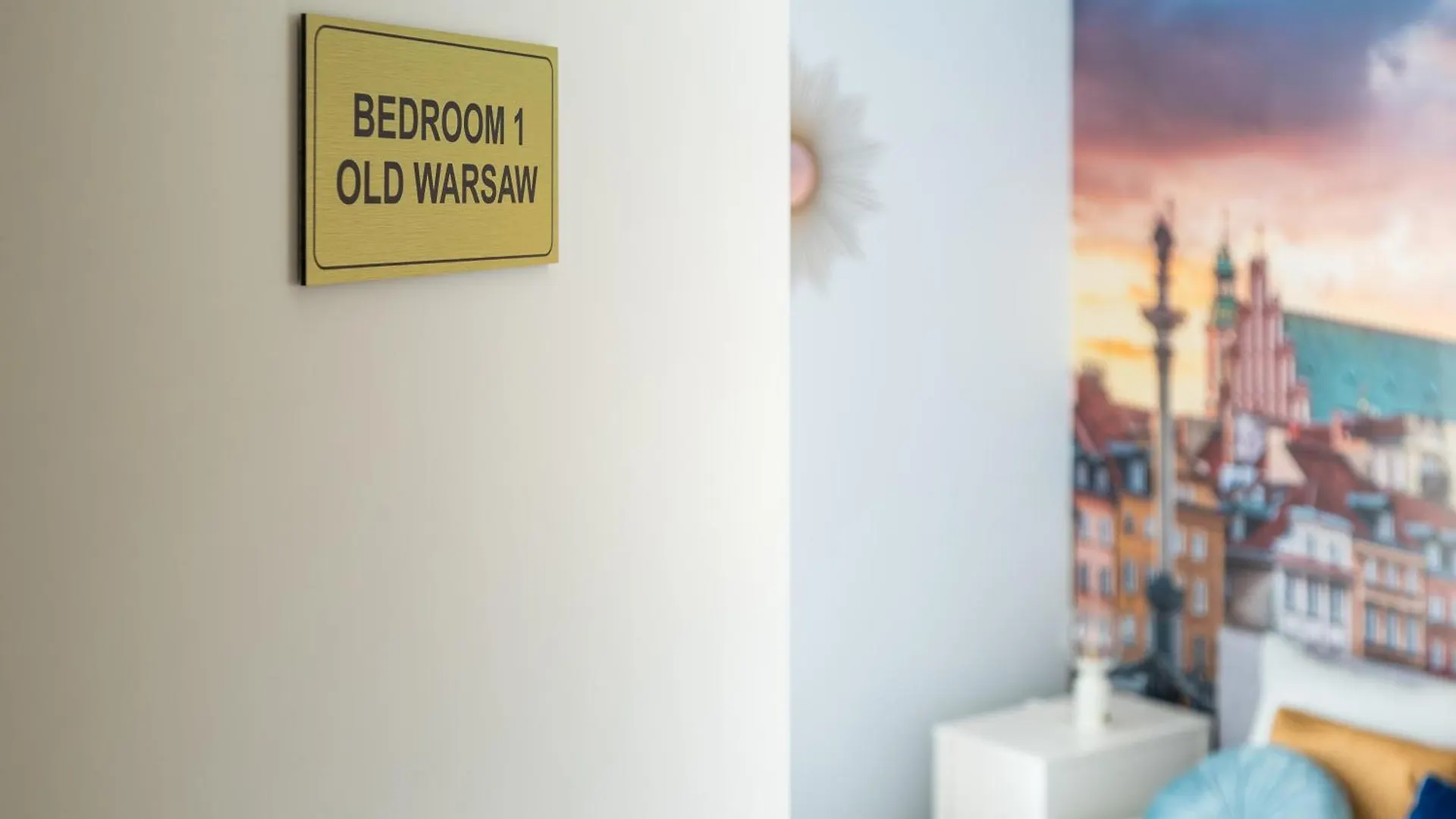 Apartament Luxury 2-Bedroom Penthouse Warsaw Skyline 15M Terrace, Garage, Gym, Rooftop & Only 500 M To Metro Polska