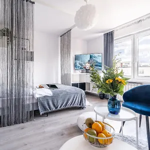 Dreamy Modern 13 Min To Old Town In The Beloved District Of Muranow Apartament